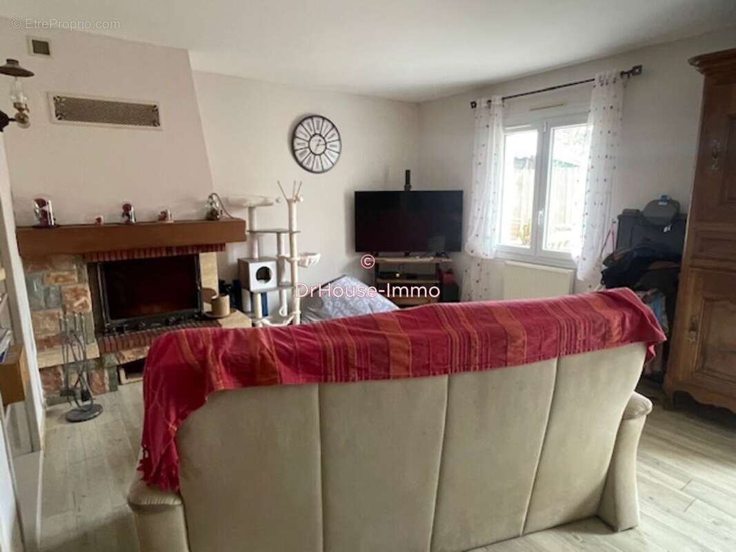 Maison à SAINT-YRIEIX-SUR-CHARENTE