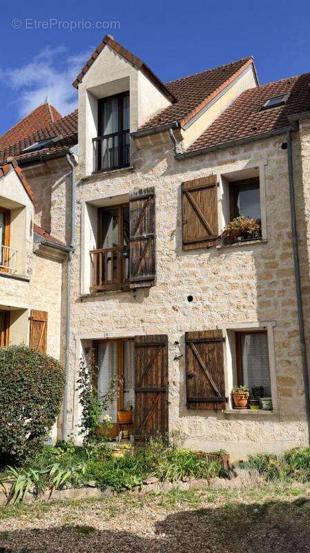 Appartement à AUVERS-SUR-OISE