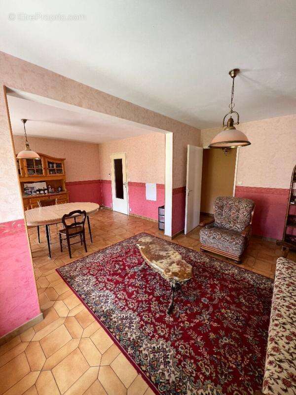 Appartement Guilherand Granges 5 pièce(s) 93 m2, garage, cave - photo 3
