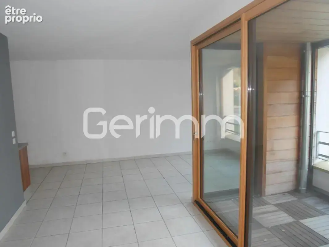 Vente - Appartement - 2 pièces + cuisine - 49 m² - 230 000 € - - photo 9