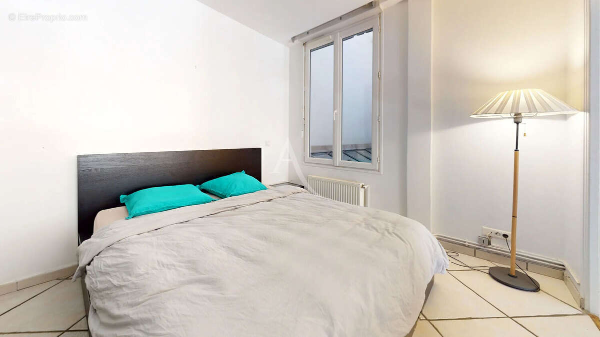 Appartement à PARIS-10E