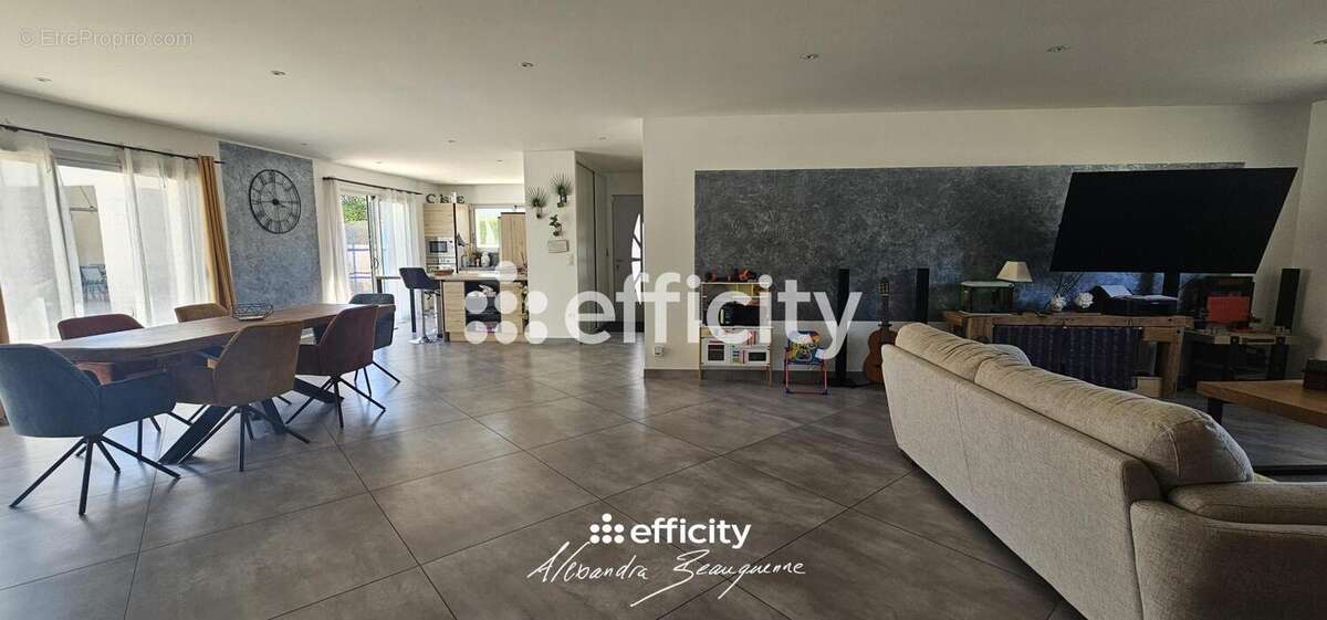 Maison 156 m² à Fors  - photo 6