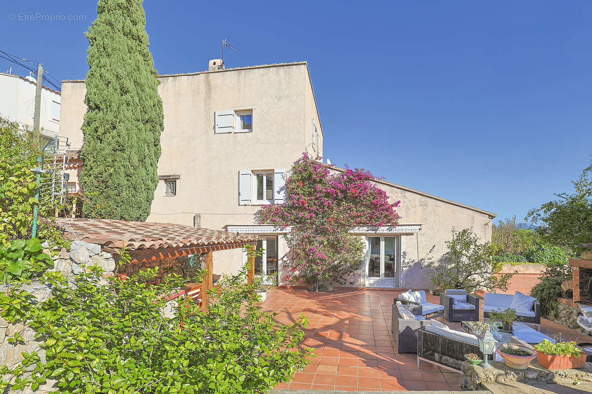 Maison à LA FARLEDE