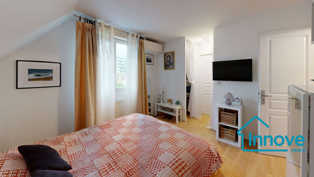 Maison à LA CELLE-SAINT-CLOUD