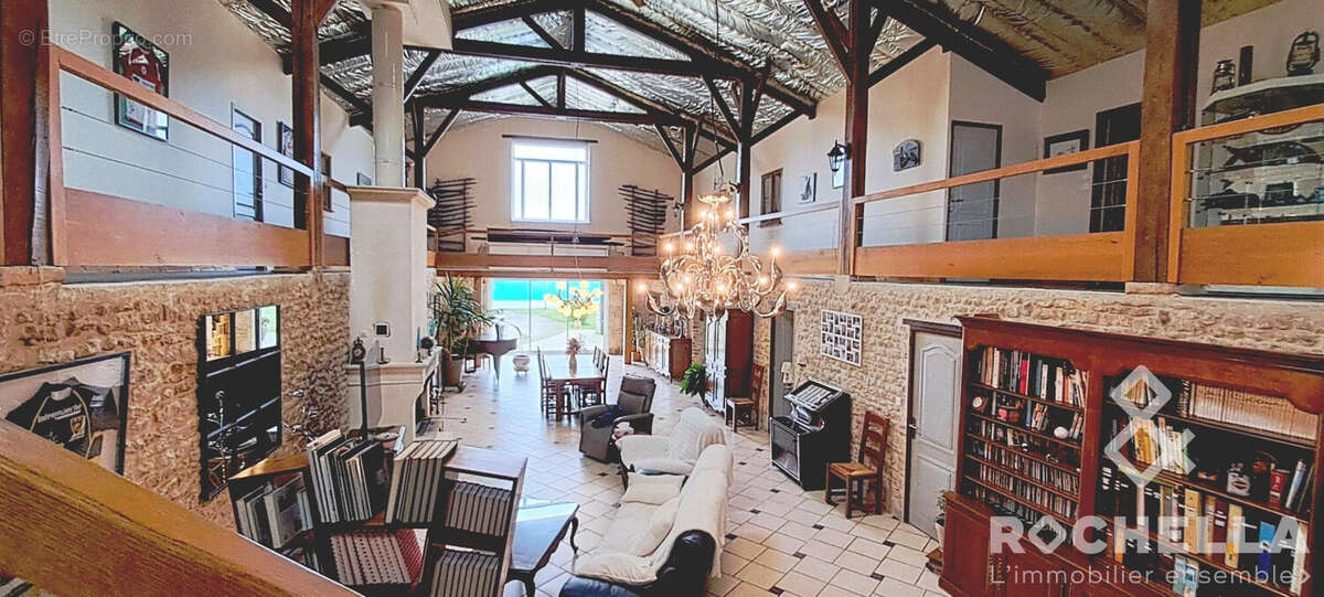 Maison à TONNAY-CHARENTE