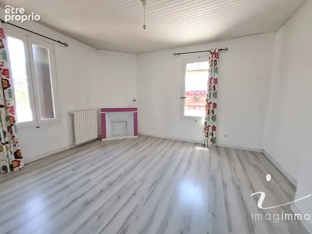 Maison de village de type avec 3 chambres, 2 pièces d'eau et une cour ! - photo 9