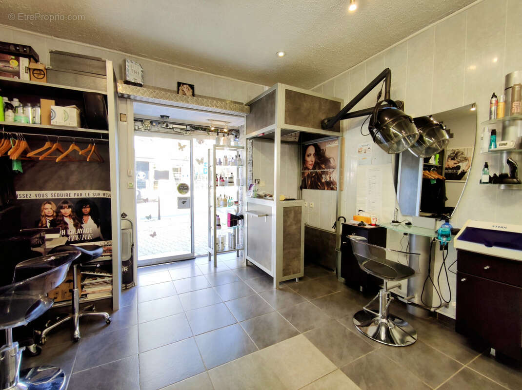 Commerce à LAMALOU-LES-BAINS