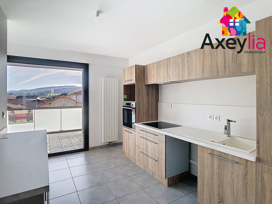 Appartement à RENAISON