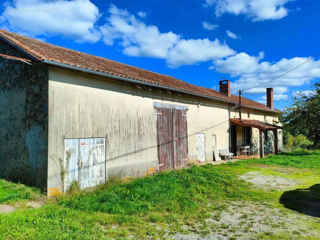 Maison à ORADOUR-SUR-VAYRES