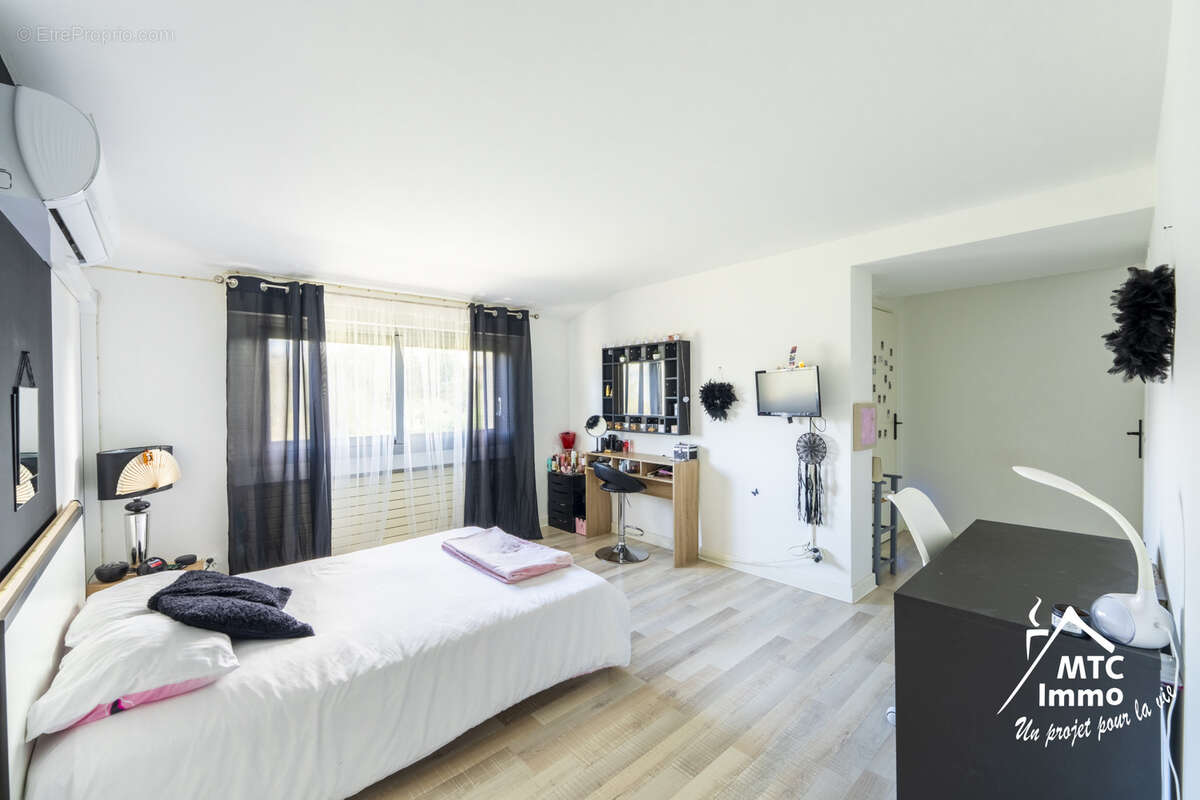 Maison 210 m2 / garage / terrain - photo 15