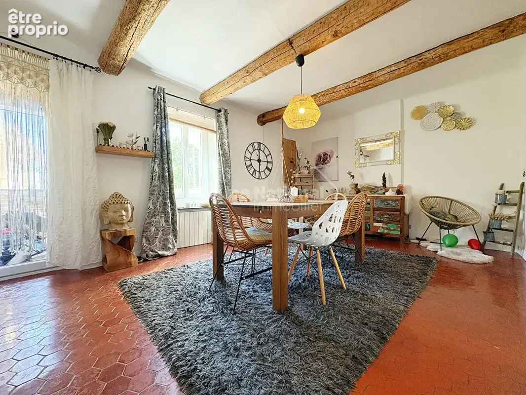 Maison de ville - 161 m²  - Coeur du village d'Eyguières - photo 3