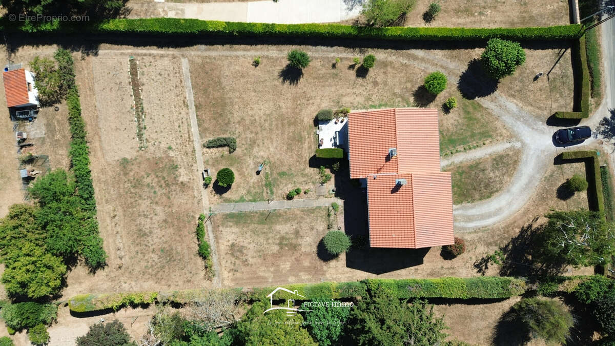 Maison familiale 4 chambres   Terrain 6 677 m2   Sans vis-à-vis - photo 10