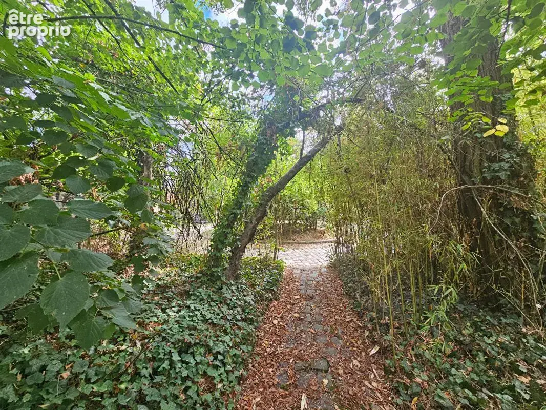 Maison de charme dans quartier priviligié LA CHASSE - photo 7
