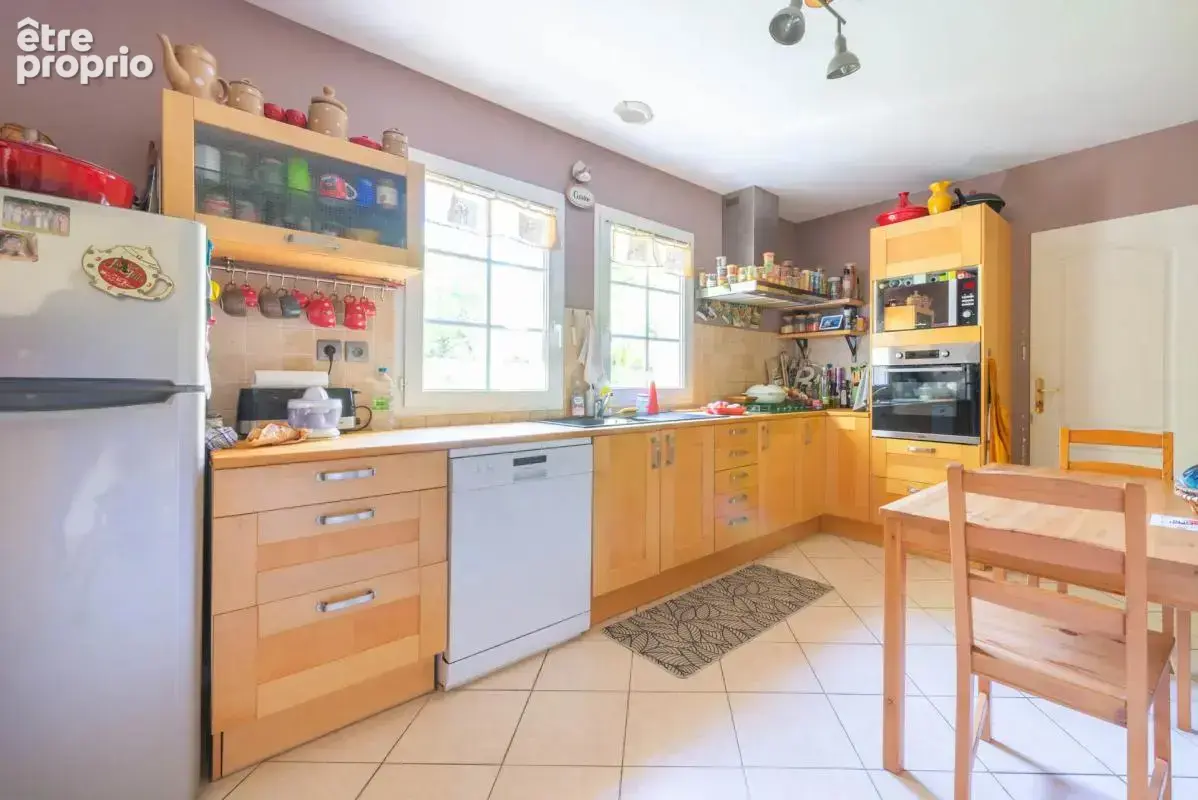 Maison de 7 pièces de 140 m² à Ronquerolles - photo 8