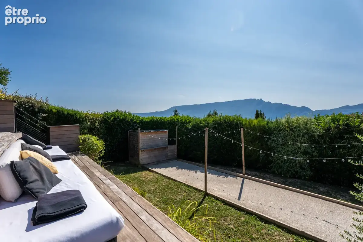 Hauteurs AIX LES BAINS - Villa familiale : panoramique sur le lac - piscine et jardin - photo 13
