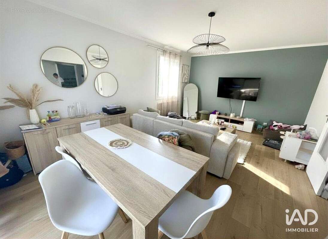 Photo 2 - Maison à SAINT-PARRES-AUX-TERTRES
