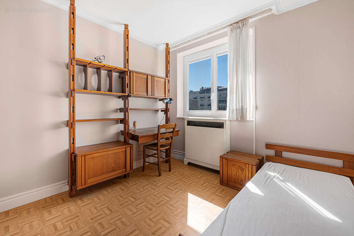 Montrouge - Appartement 5P - terrasse - cave - parking - photo 8