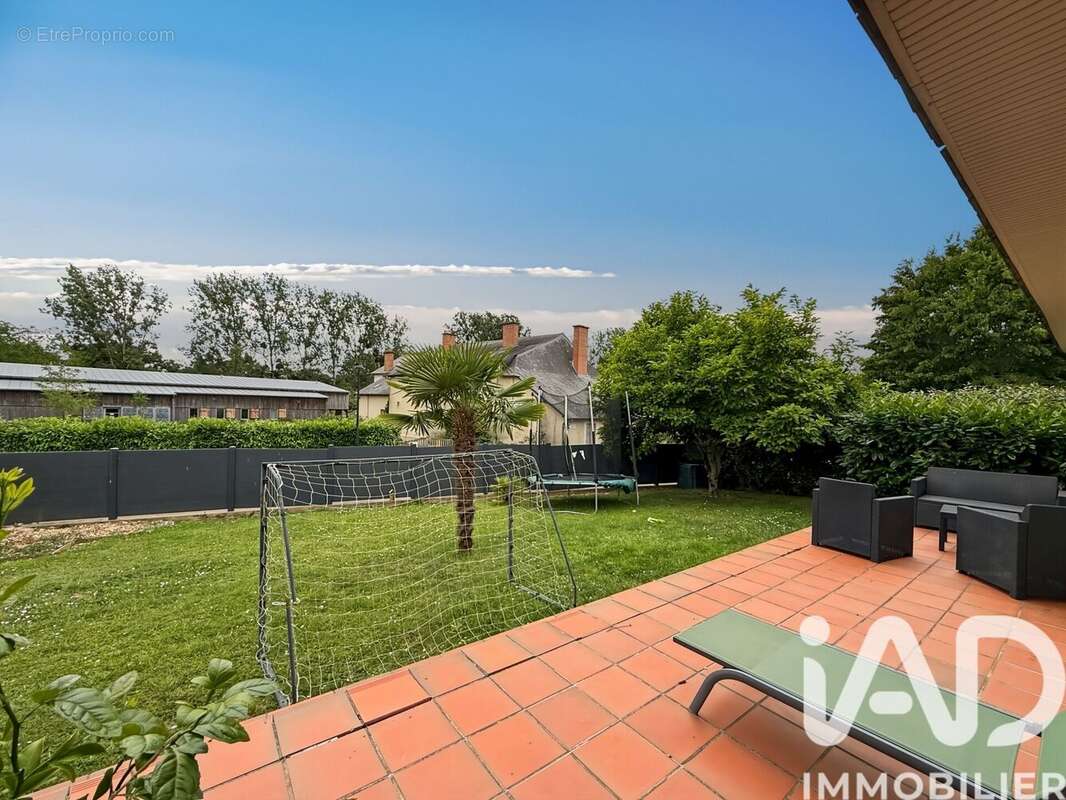 Maison 126 m² à Saint-Jacques-De-La-Lande  - photo 5