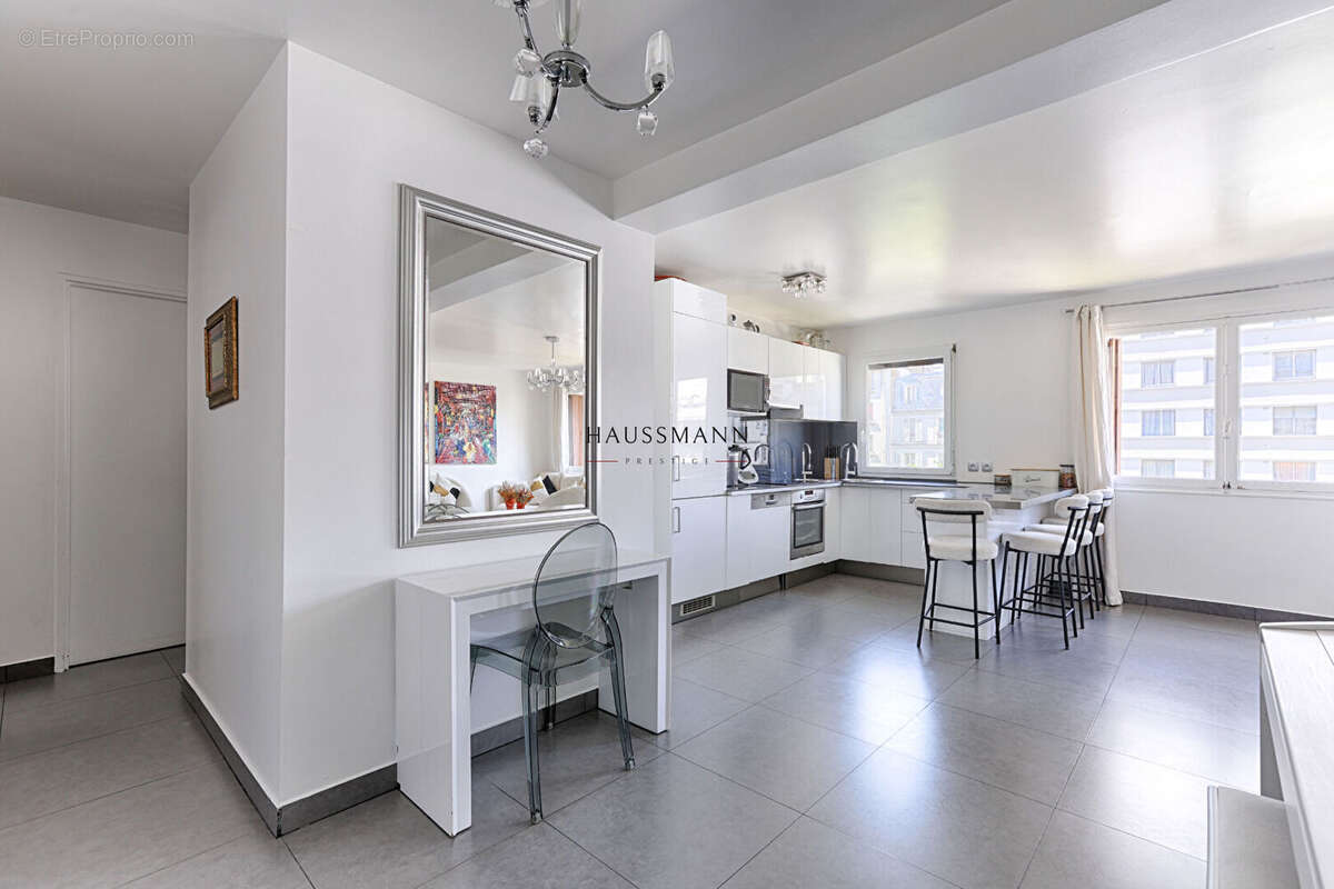 Appartement à PARIS-11E