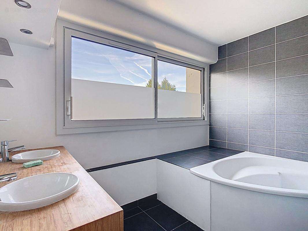 Appartement à MALZEVILLE