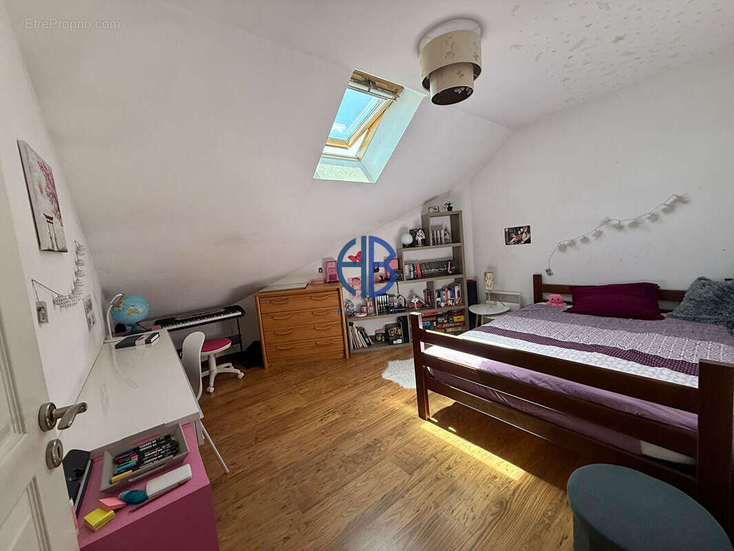 Appartement type 4 avec balcon + 2 places de parking - photo 6