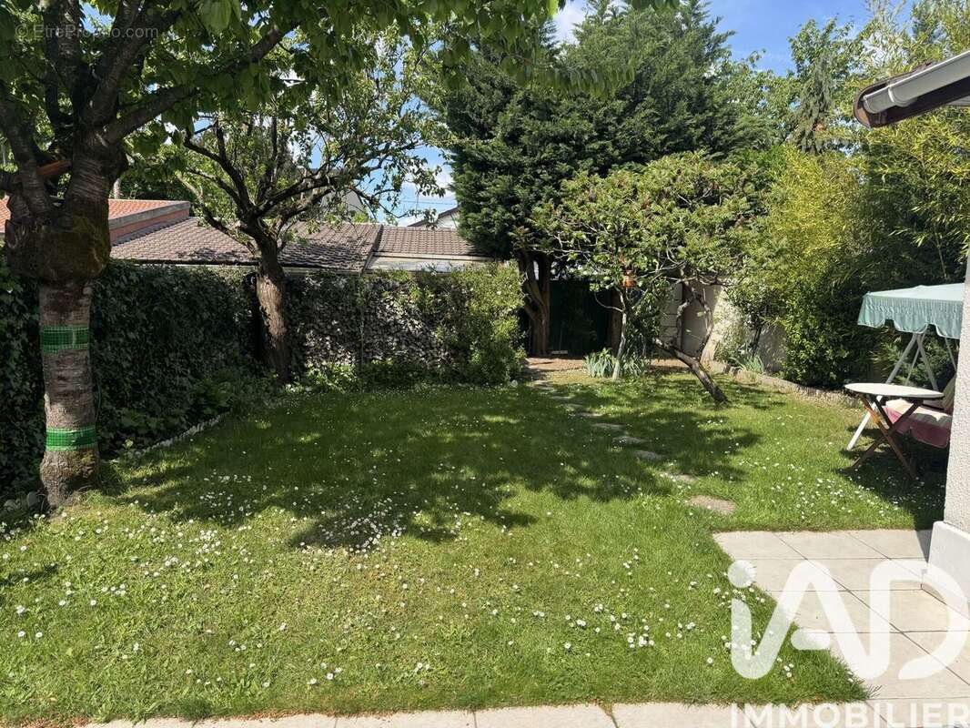 Photo 3 - Maison à LE BLANC-MESNIL