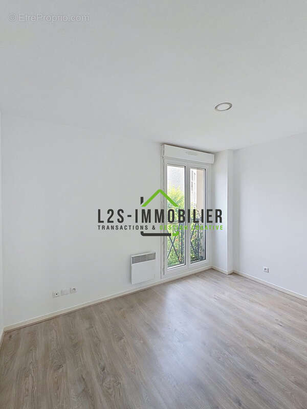 L2S IMMOBILIER MAISON F5 de 87 m2 (99 m2 avec véranda) avec Garage / Construction de 2015 - photo 7
