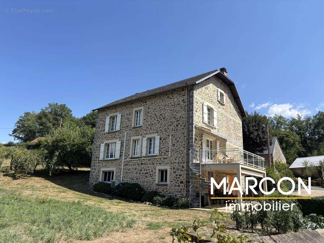 Superbe propriete en pierres a la campagne - photo 35