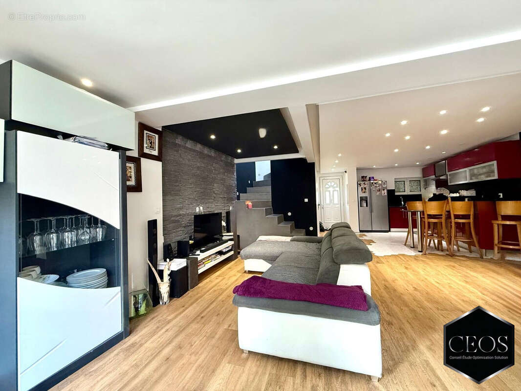 Maison à LE PERREUX-SUR-MARNE