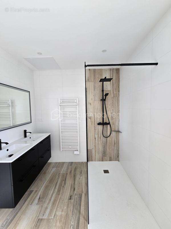 Maison à SAINT-HILAIRE-LA-FORET