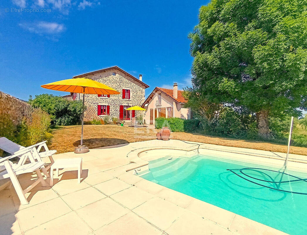 Maison à SAINT-ARCONS-DE-BARGES