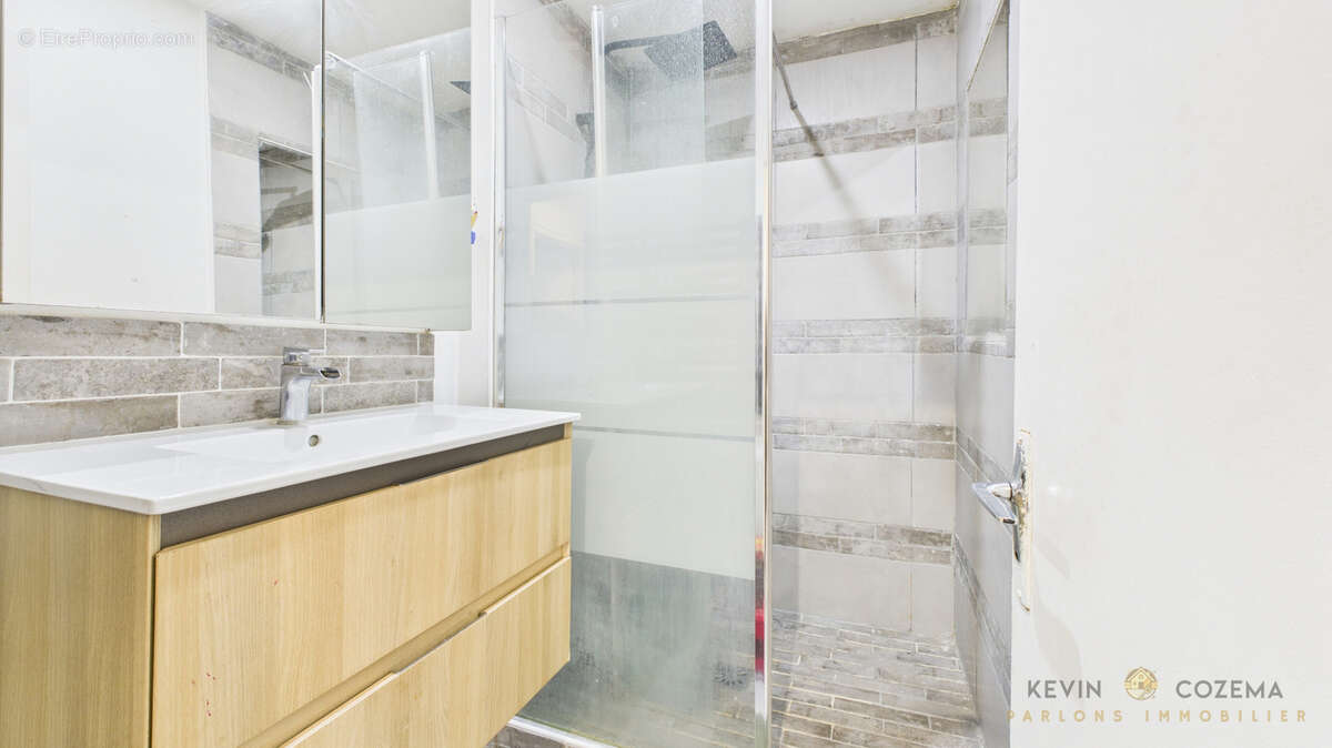 Appartement 3 pièces 70m2 - Proche Gare RER  D - photo 7