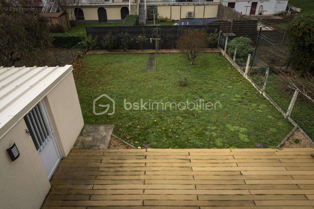 Maison à PONT-DU-CHATEAU