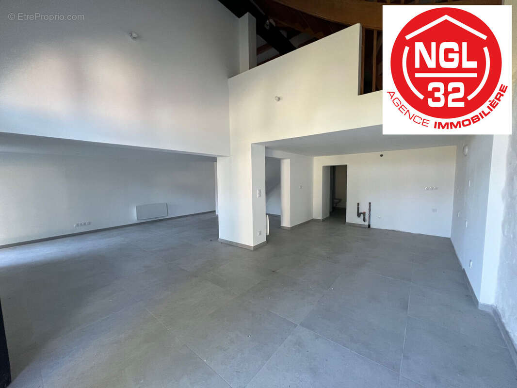 Maison à VILLY-LE-PELLOUX