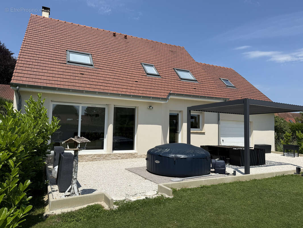 Sains-en-amienois maison 143 m2 en parfait etat-garage-jardin - photo 5