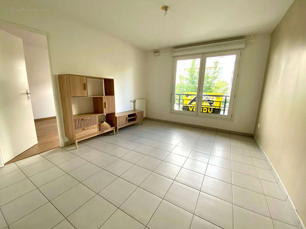 Appartement à SARTROUVILLE