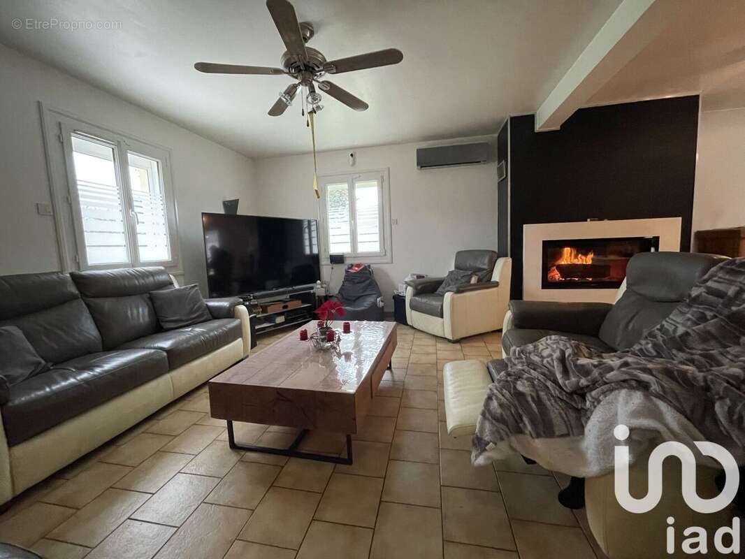 Photo 2 - Maison à LA BREILLE-LES-PINS