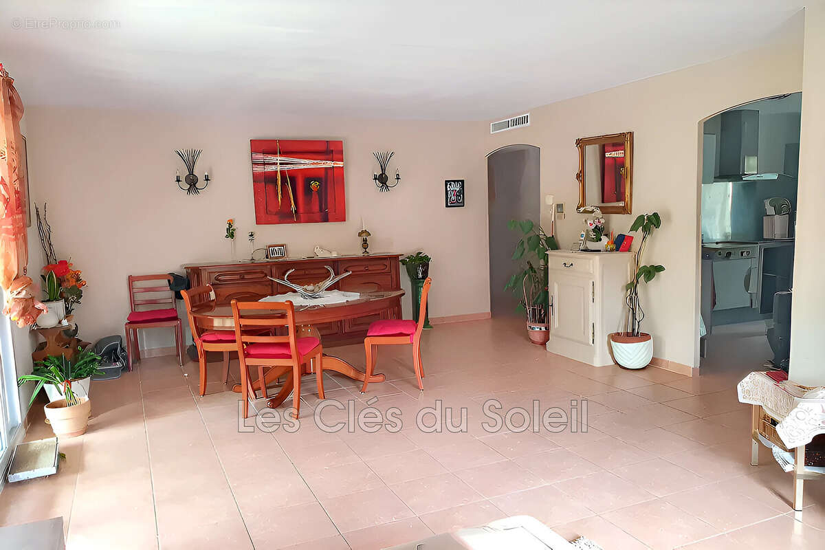 Maison 102 m² à Brignoles  - photo 6