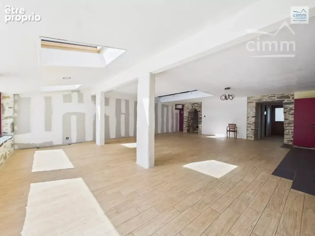 Maison de 314 m2 avec piscine et terrain de 1633 m2 - ST JUST - photo 3