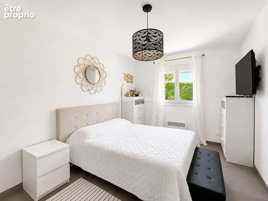 ENSUES LA REDONNE: Villa de type 4 de plain pied de 90 m2 sur un terrain de 620 m2. - photo 9