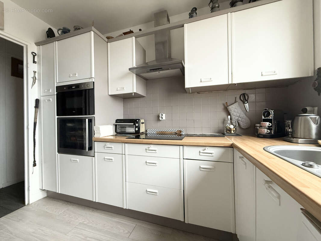 Appartement à COURBEVOIE