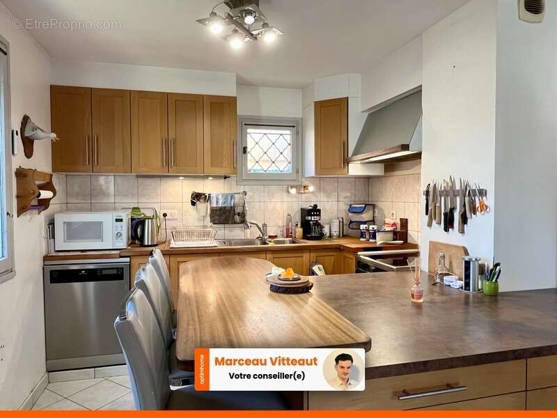 Maison à CHARNAY-LES-MACON