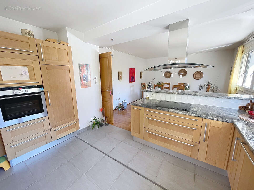 Maison à MONTBOUTON