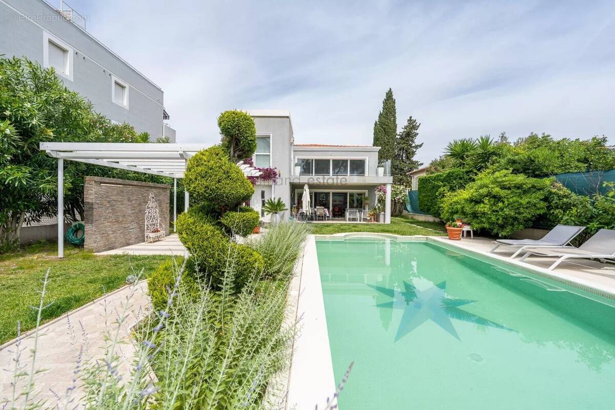 Maison à VALLAURIS