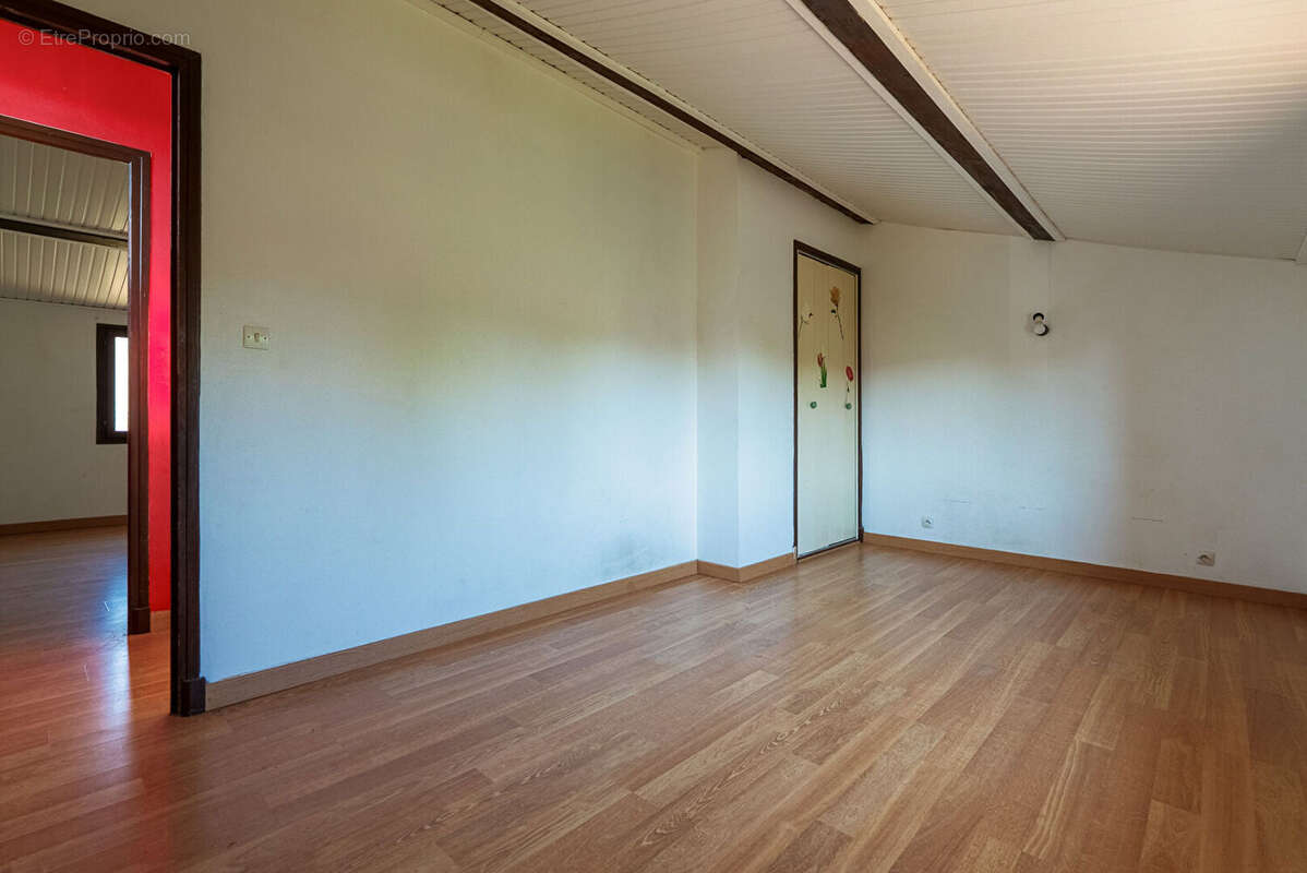 CARCASSONNE - GRAZAILLES Villa quatre faces T5 139m²  (110m²  hab.) avec jardin, garage, et terrasse - photo 18