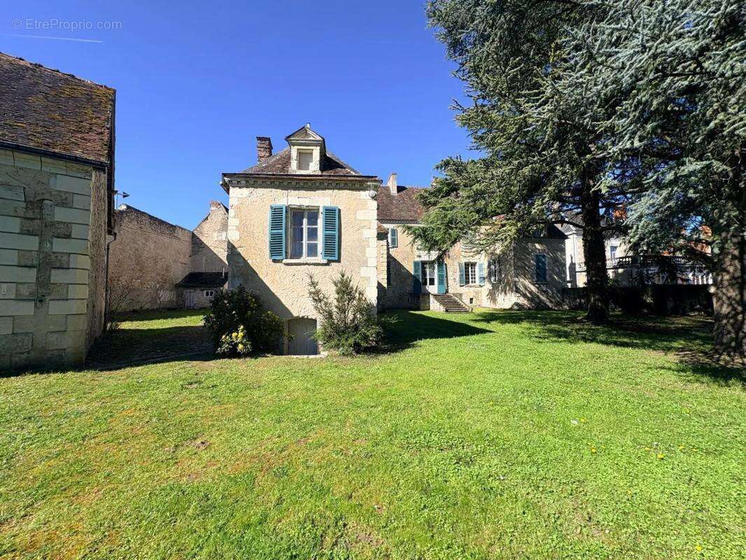 Maison à CHATILLON-SUR-INDRE