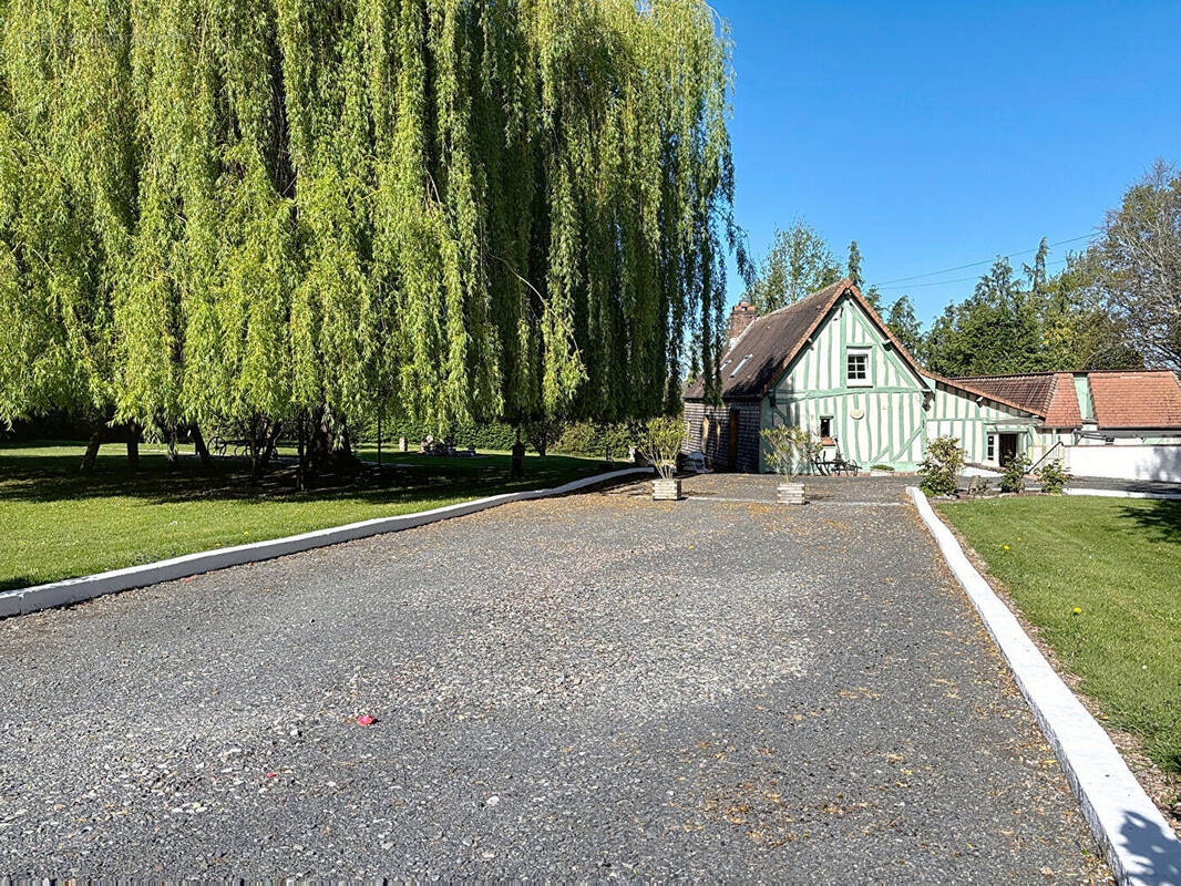 Maison à CASTILLON-EN-AUGE