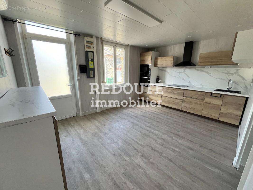 Maison à SAINT-JEAN-SUR-TOURBE