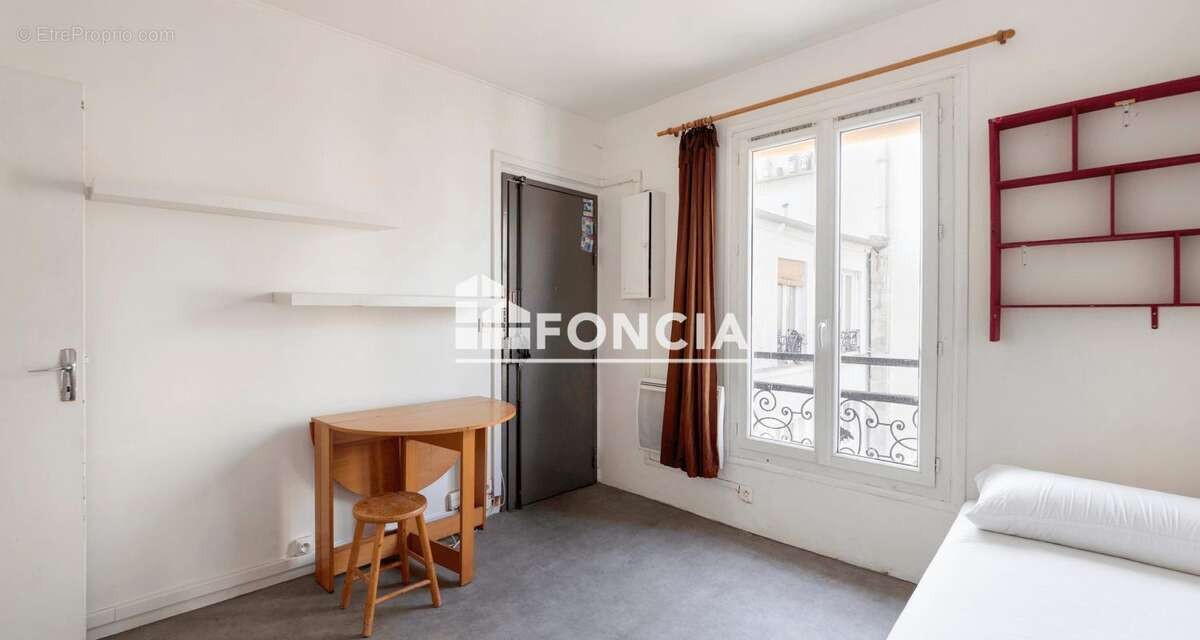Appartement à PARIS-10E