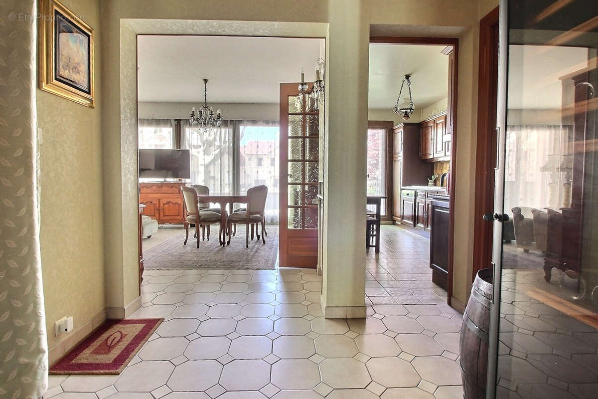 Appartement à L'ILE-SAINT-DENIS